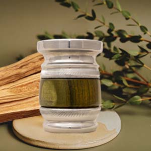 Propiedades del palo santo. Apreciada no solo en el mundo de la yerba mate...