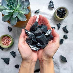 Turmalina negra (piedra bruta) 50 g