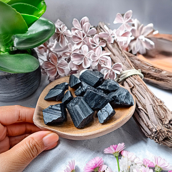 Turmalina negra (piedra bruta) 50 g