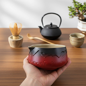 Matchawan – Cuenco de cerámica para Matcha con pico – Mountain (rojo)